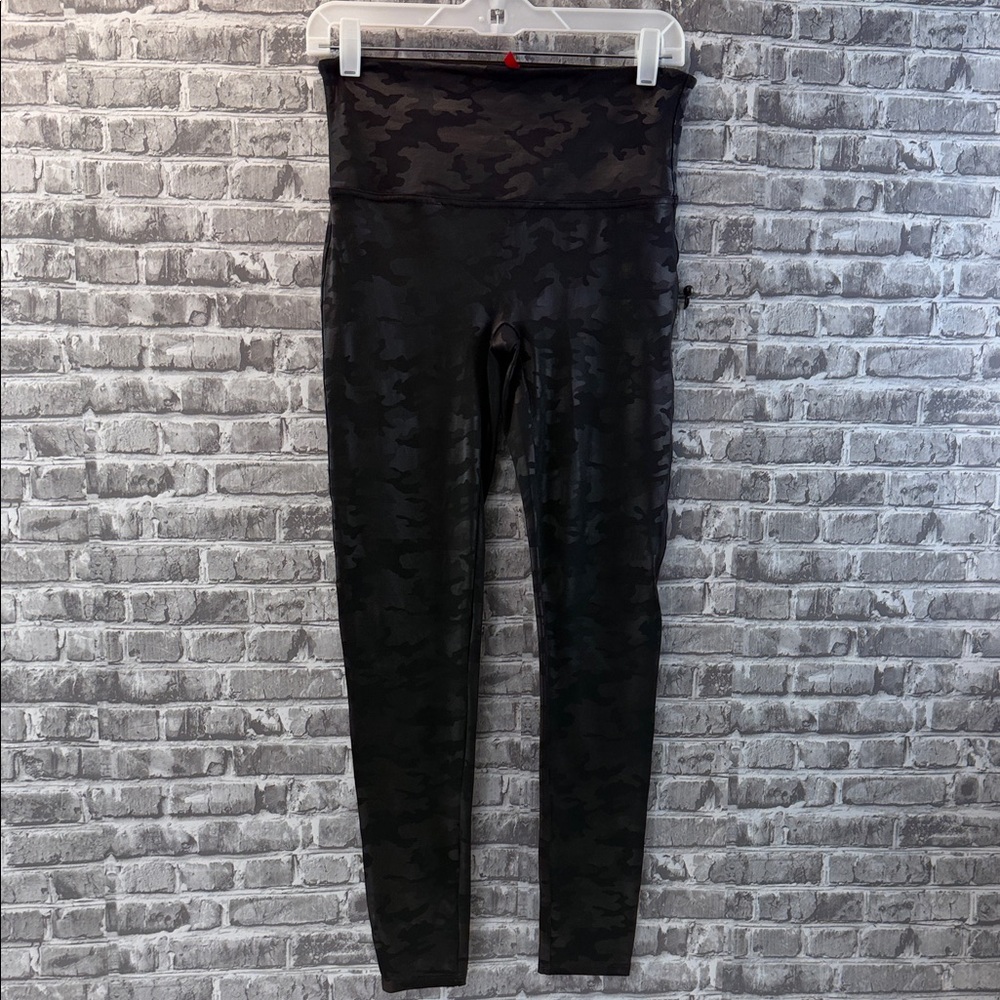 Black SPANDEX Camo Leggings